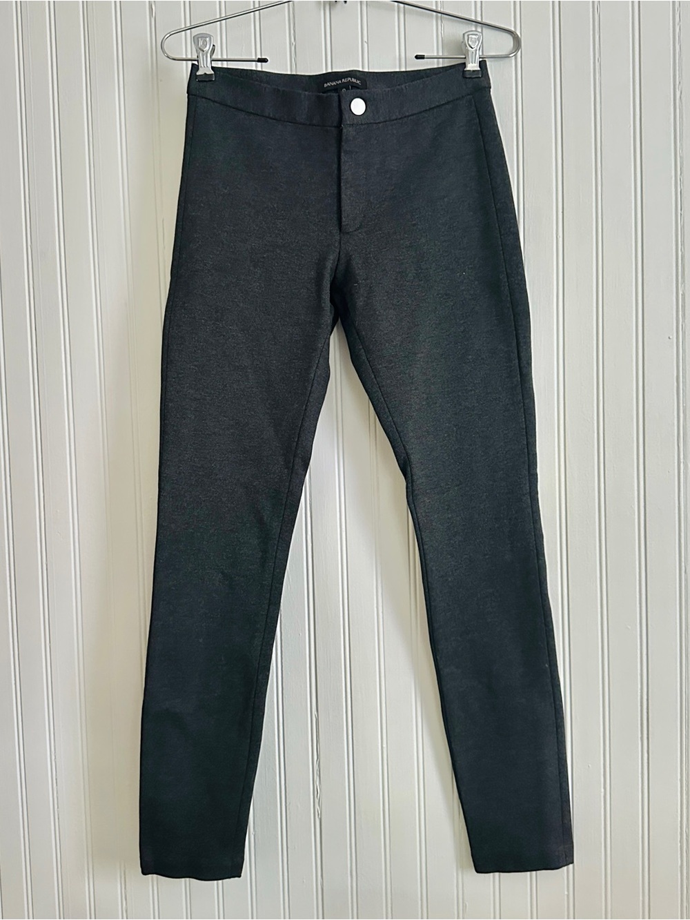🔥Banana Republic Charcoal Gray Ponte Knit Skinny Pants🩶